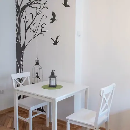 Apartment Sweet *